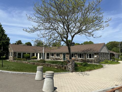 506 Whitfield Street Guilford CT 06437