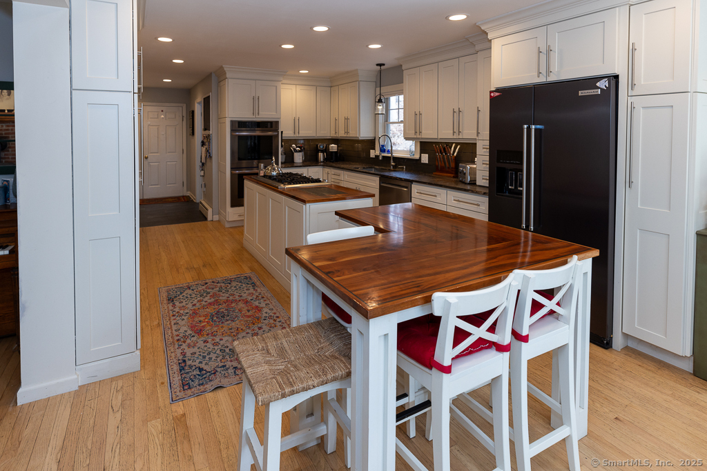8 Acorn Drive, Old Saybrook, Connecticut image 4