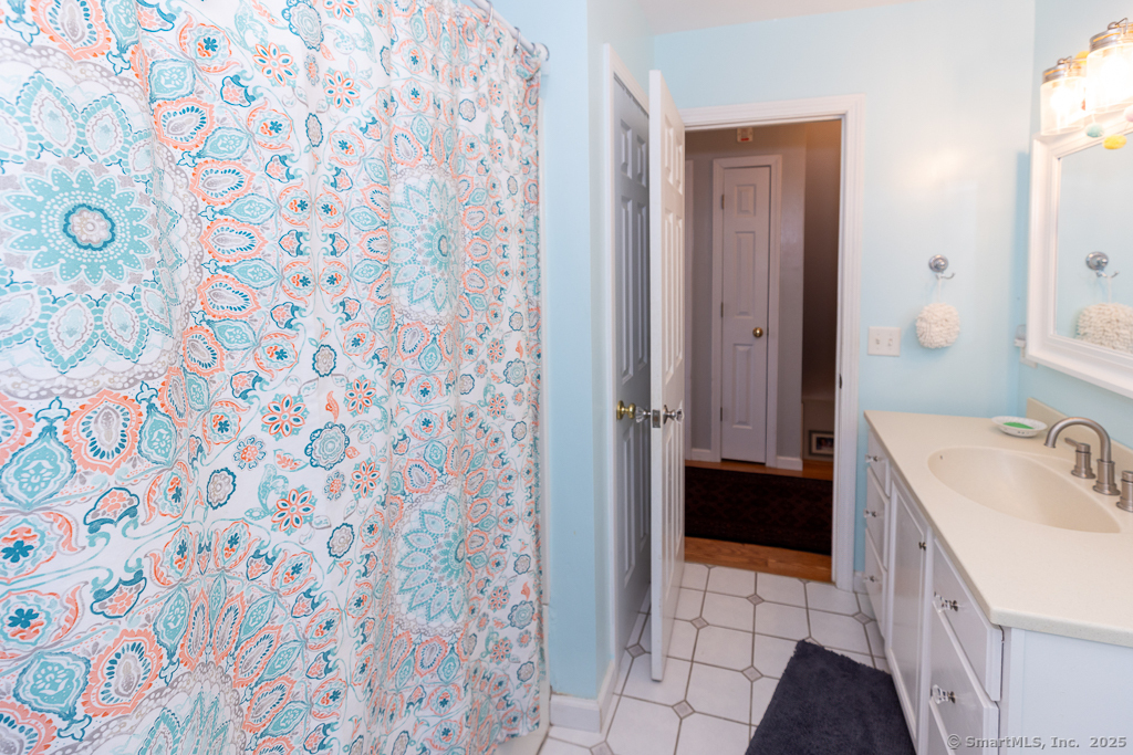 8 Acorn Drive, Old Saybrook, Connecticut image 25