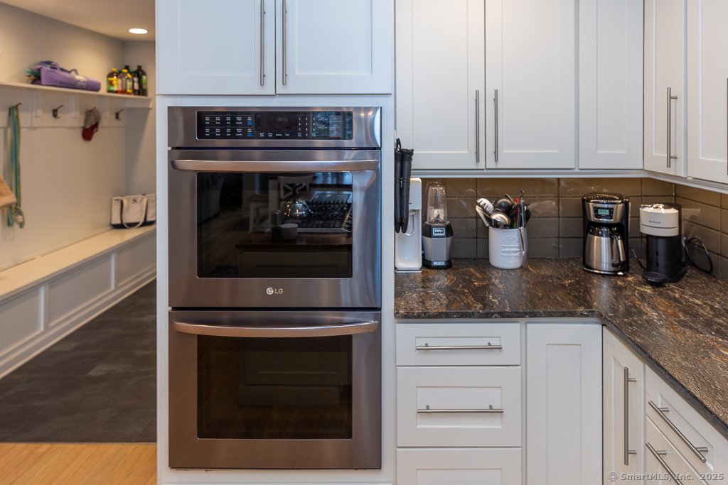 8 Acorn Drive, Old Saybrook, Connecticut image 9