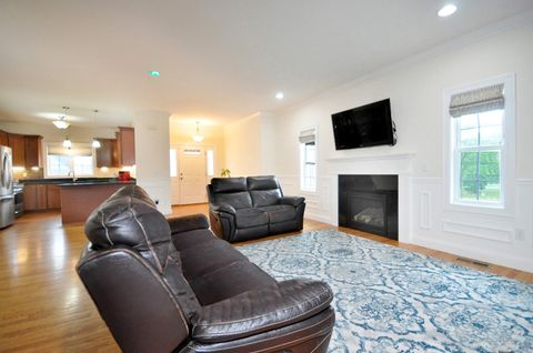 Tiny photo for 3 Katherine Way #3, Ellington, CT 06029 (MLS # 24146432)