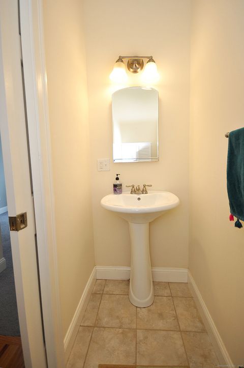 Tiny photo for 3 Katherine Way #3, Ellington, CT 06029 (MLS # 24146432)