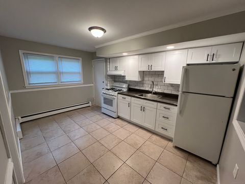 Tiny photo for 36 Oak Ridge Drive #APT 17, New Haven, CT 06513 (MLS # 24133318)