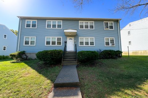 Photo of 36 Oak Ridge Drive #APT 17, New Haven, CT 06513 (MLS # 24133318)