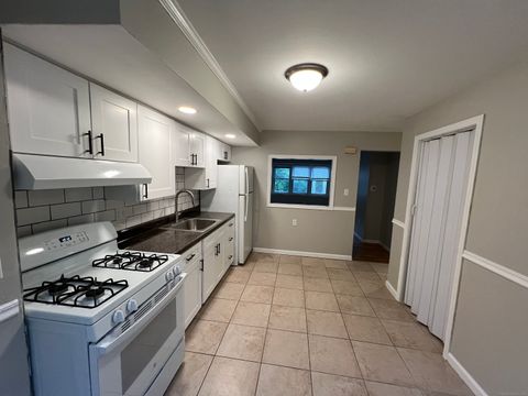Tiny photo for 36 Oak Ridge Drive #APT 17, New Haven, CT 06513 (MLS # 24133318)