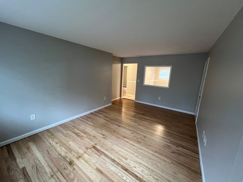 Tiny photo for 36 Oak Ridge Drive #APT 17, New Haven, CT 06513 (MLS # 24133318)