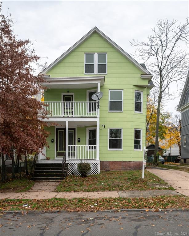 George Street 2nd Flr, New Haven, Connecticut - 3 Bedrooms  
1 Bathrooms  
6 Rooms - 