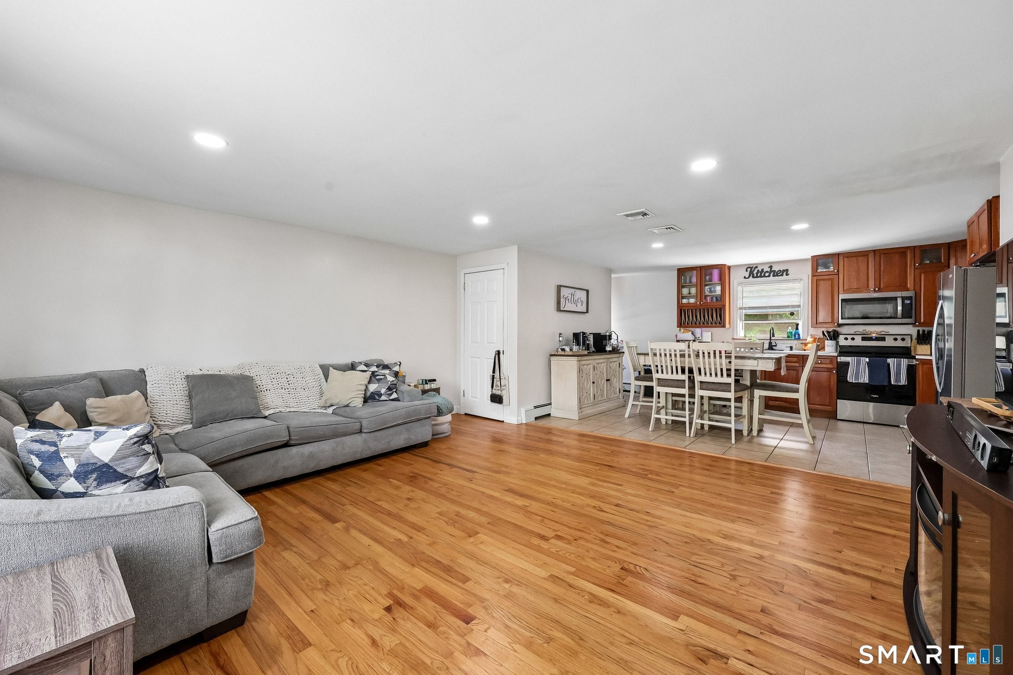 94 Roosevelt St Extension