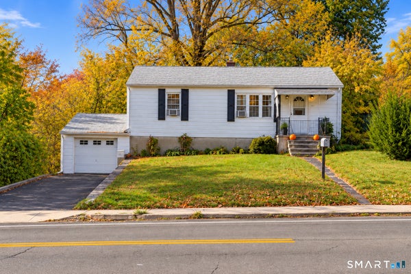 34 ELM ST, ANSONIA, CT 06401 - Image 09ffb6e4795ea0501bb69e8d7cc9961c/3987424637
