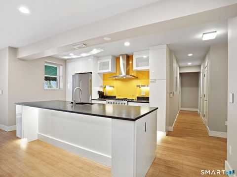 Tiny photo for 2 Putnam Hill #1A, Greenwich, CT 06830 (MLS # 24165268)