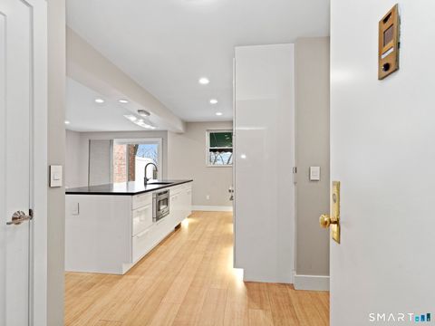 Tiny photo for 2 Putnam Hill #1A, Greenwich, CT 06830 (MLS # 24165268)