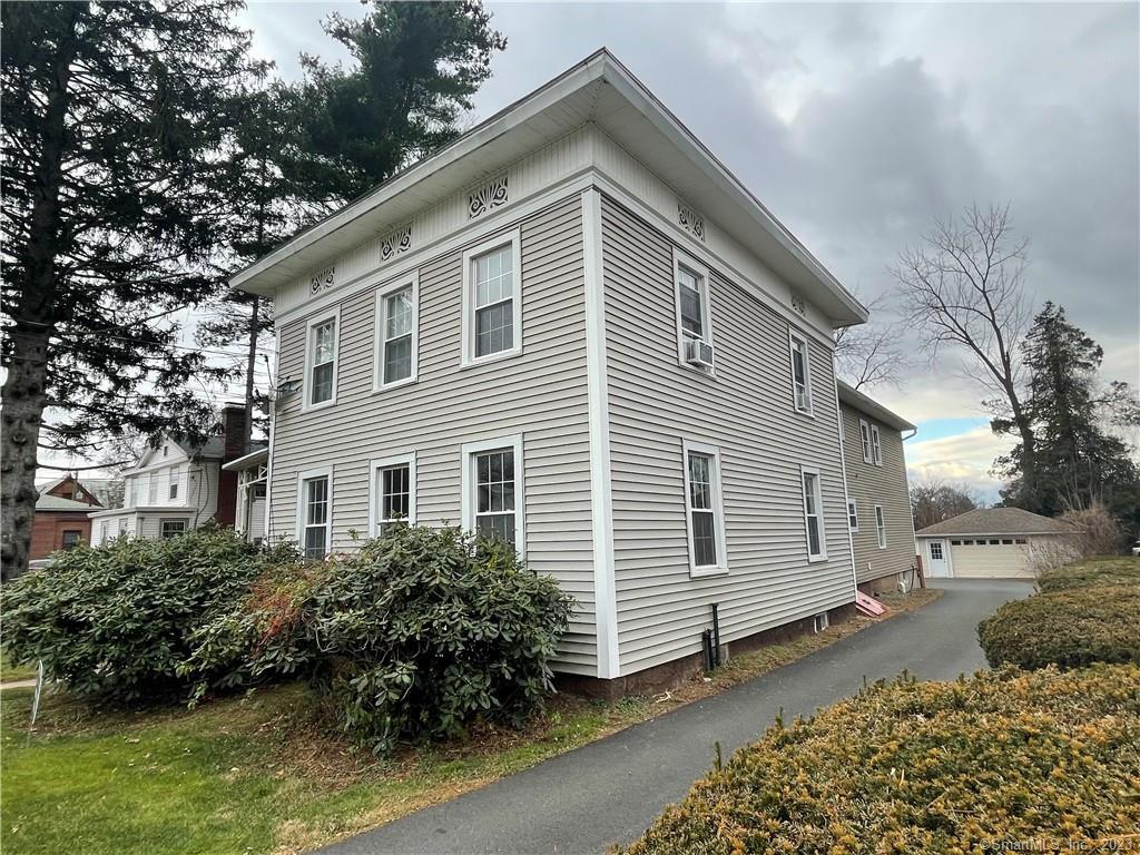 324 Main Street 3
