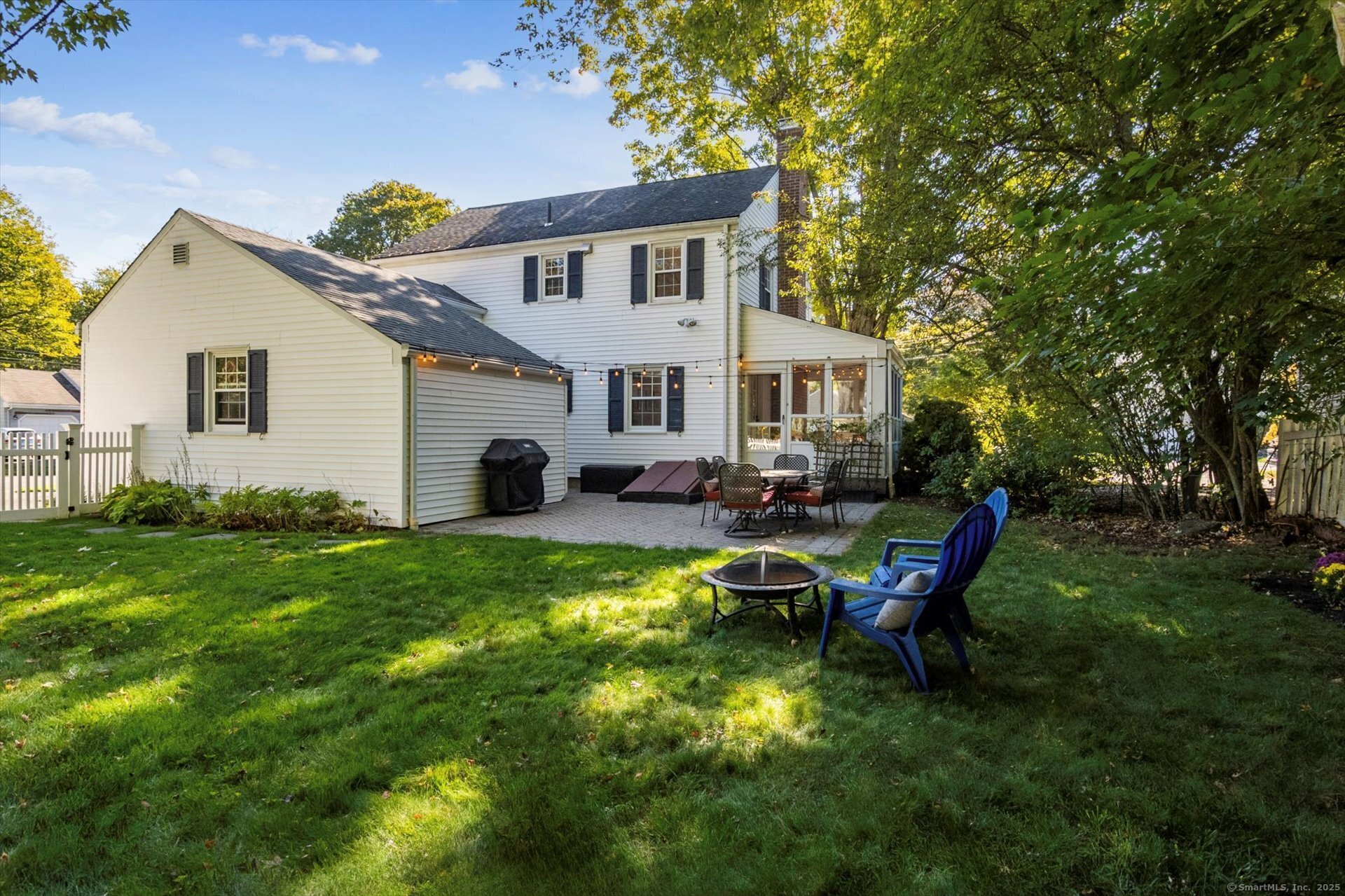 West Hartford, Connecticut 06107, United States, 3 Bedrooms Bedrooms, ,2 BathroomsBathrooms,Residential,Pending,227613