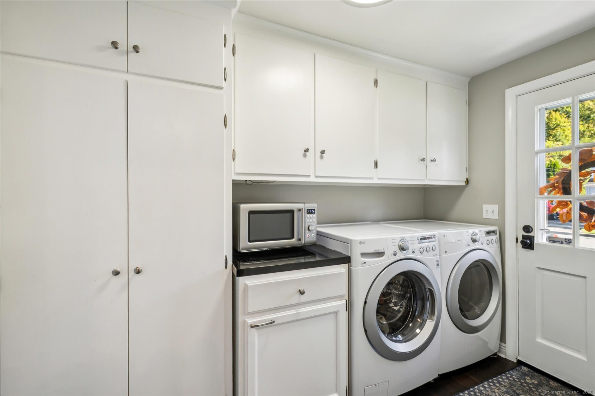 West Hartford, Connecticut 06107, United States, 3 Bedrooms Bedrooms, ,2 BathroomsBathrooms,Residential,Pending,227613