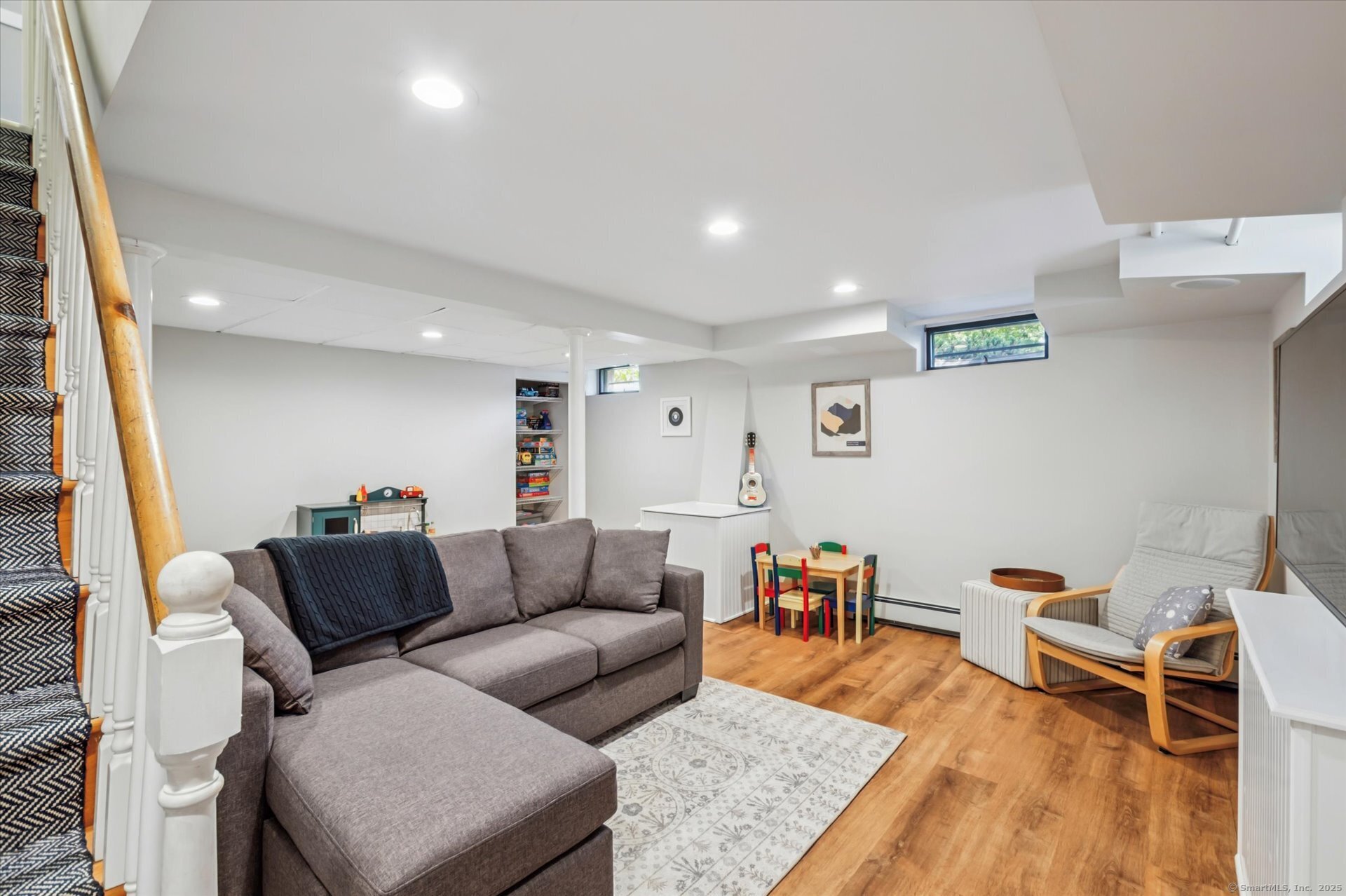 West Hartford, Connecticut 06107, United States, 3 Bedrooms Bedrooms, ,2 BathroomsBathrooms,Residential,Pending,227613