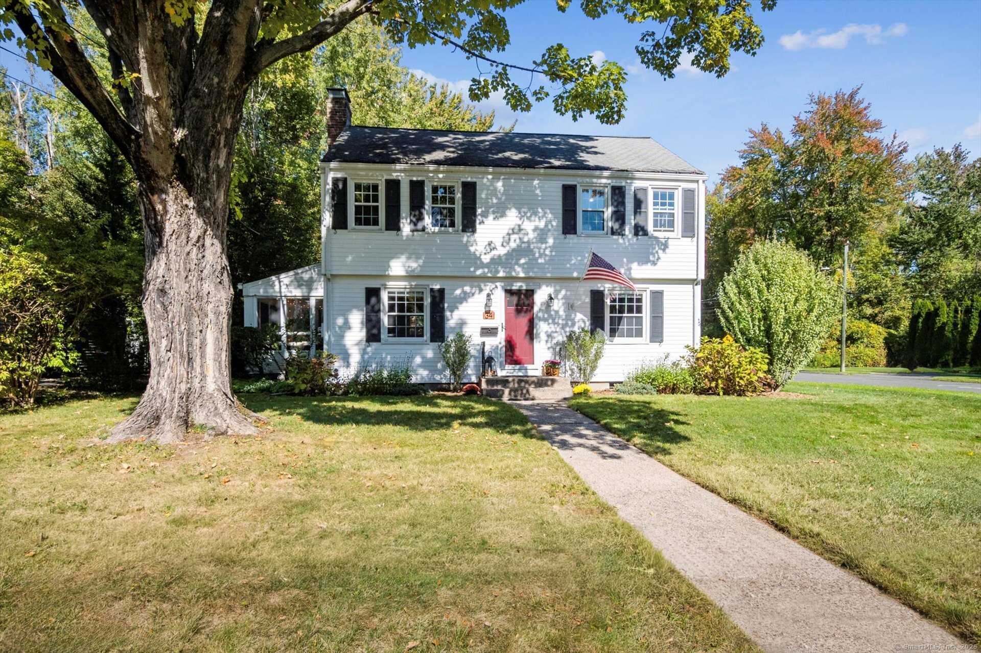 West Hartford, Connecticut 06107, United States, 3 Bedrooms Bedrooms, ,2 BathroomsBathrooms,Residential,Pending,227613