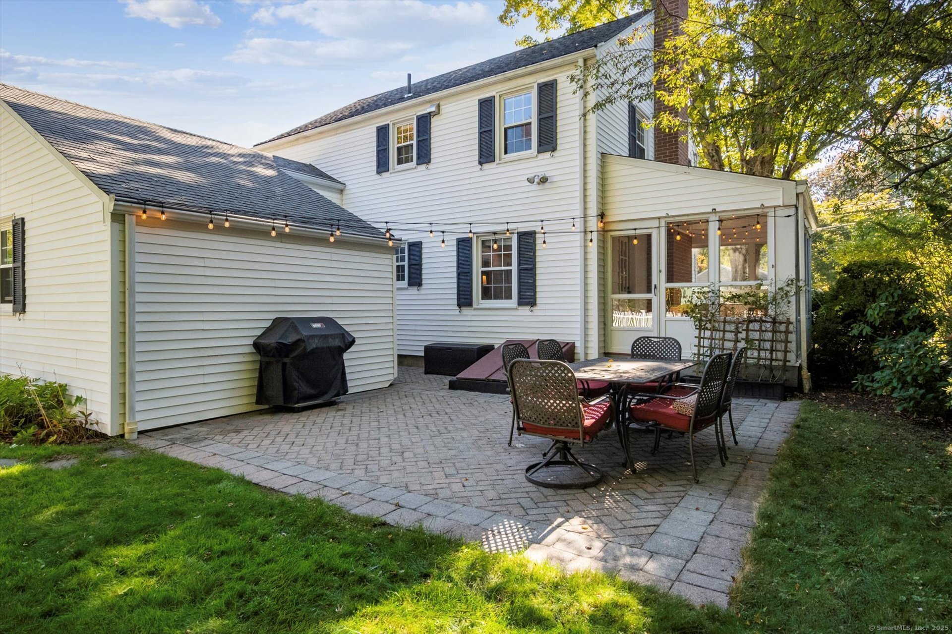 West Hartford, Connecticut 06107, United States, 3 Bedrooms Bedrooms, ,2 BathroomsBathrooms,Residential,Pending,227613