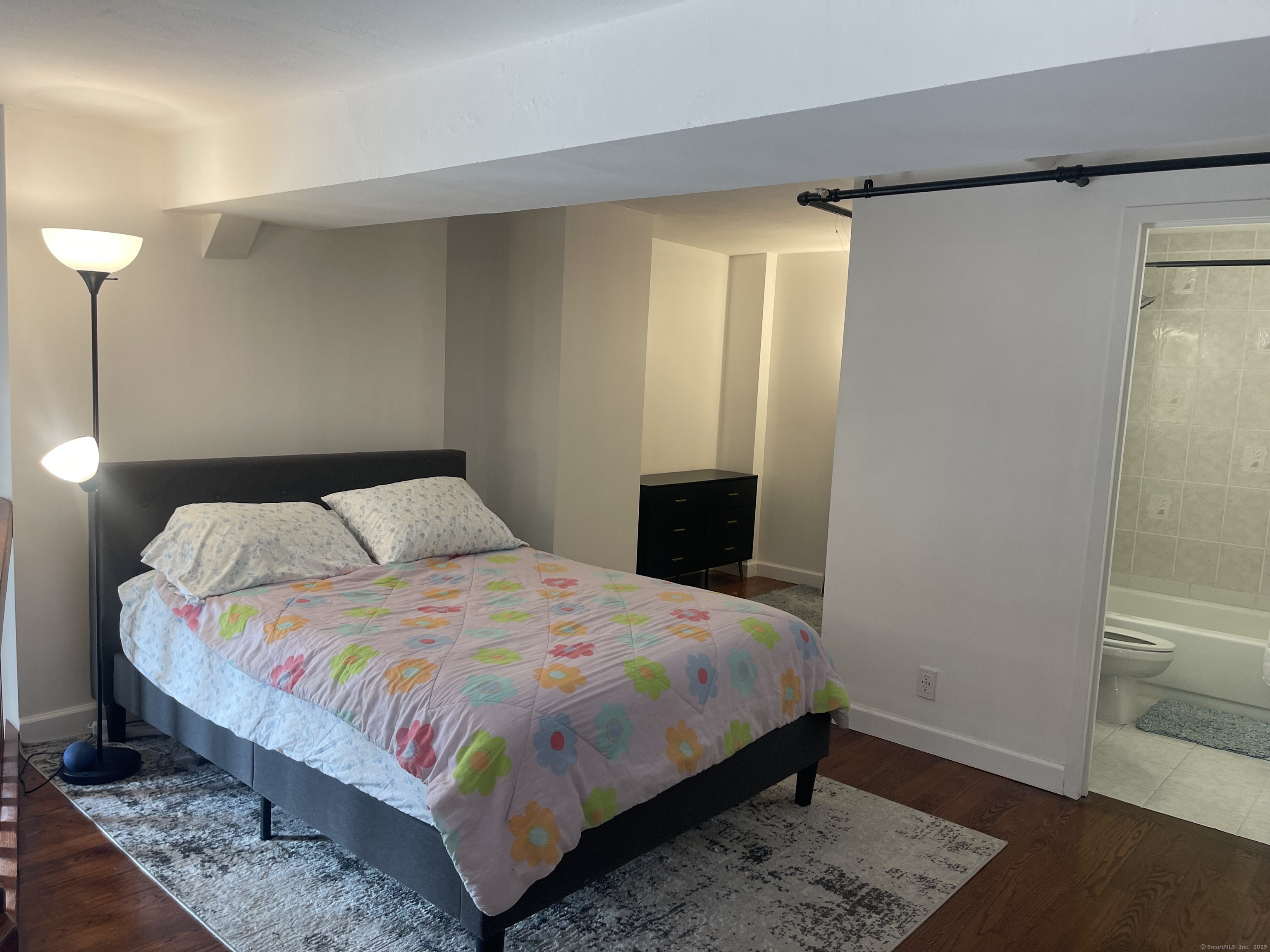 New Haven, Connecticut 06511, United States, 1 Bedroom Bedrooms, ,2 BathroomsBathrooms,Residential,Active,114626