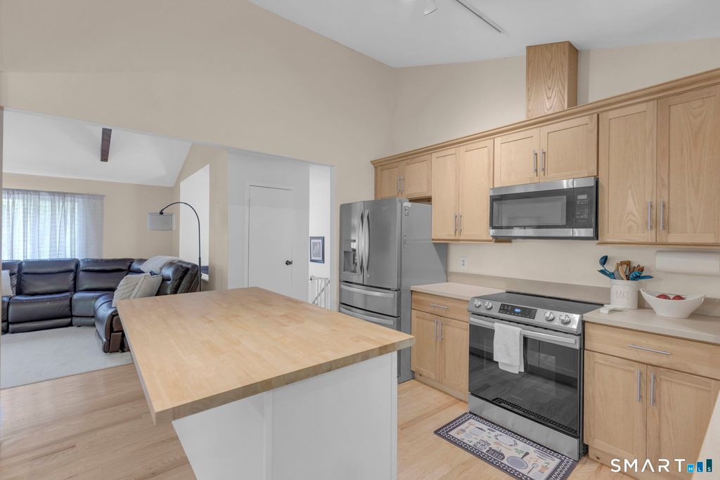 Photo of 41 Elbow Hill Road, Brookfield, CT 06804 (MLS # 24175767)