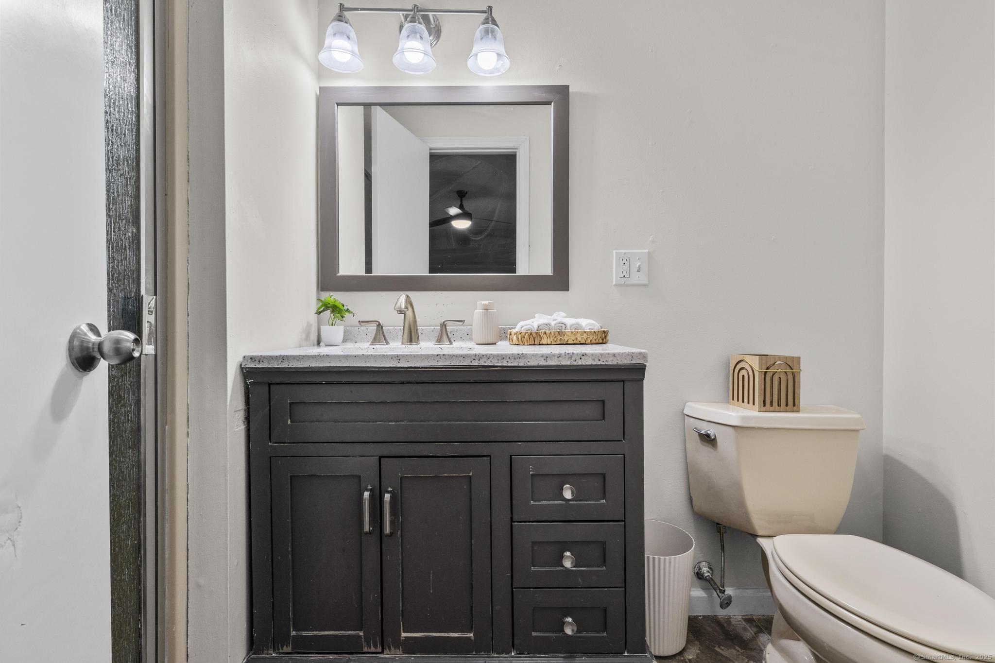 312 Scott Road, Waterbury, Connecticut image 20