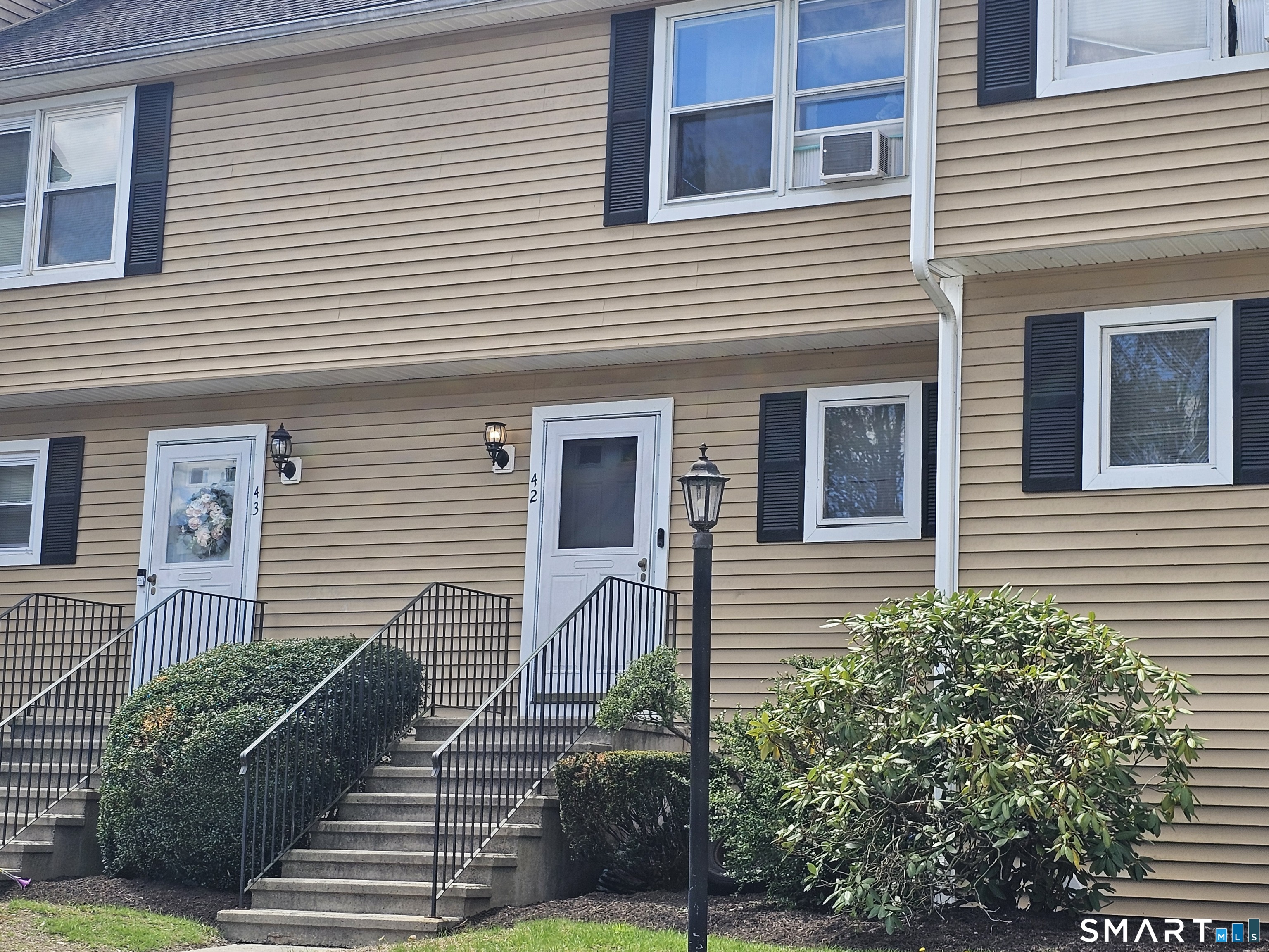 41 South Main Street 42