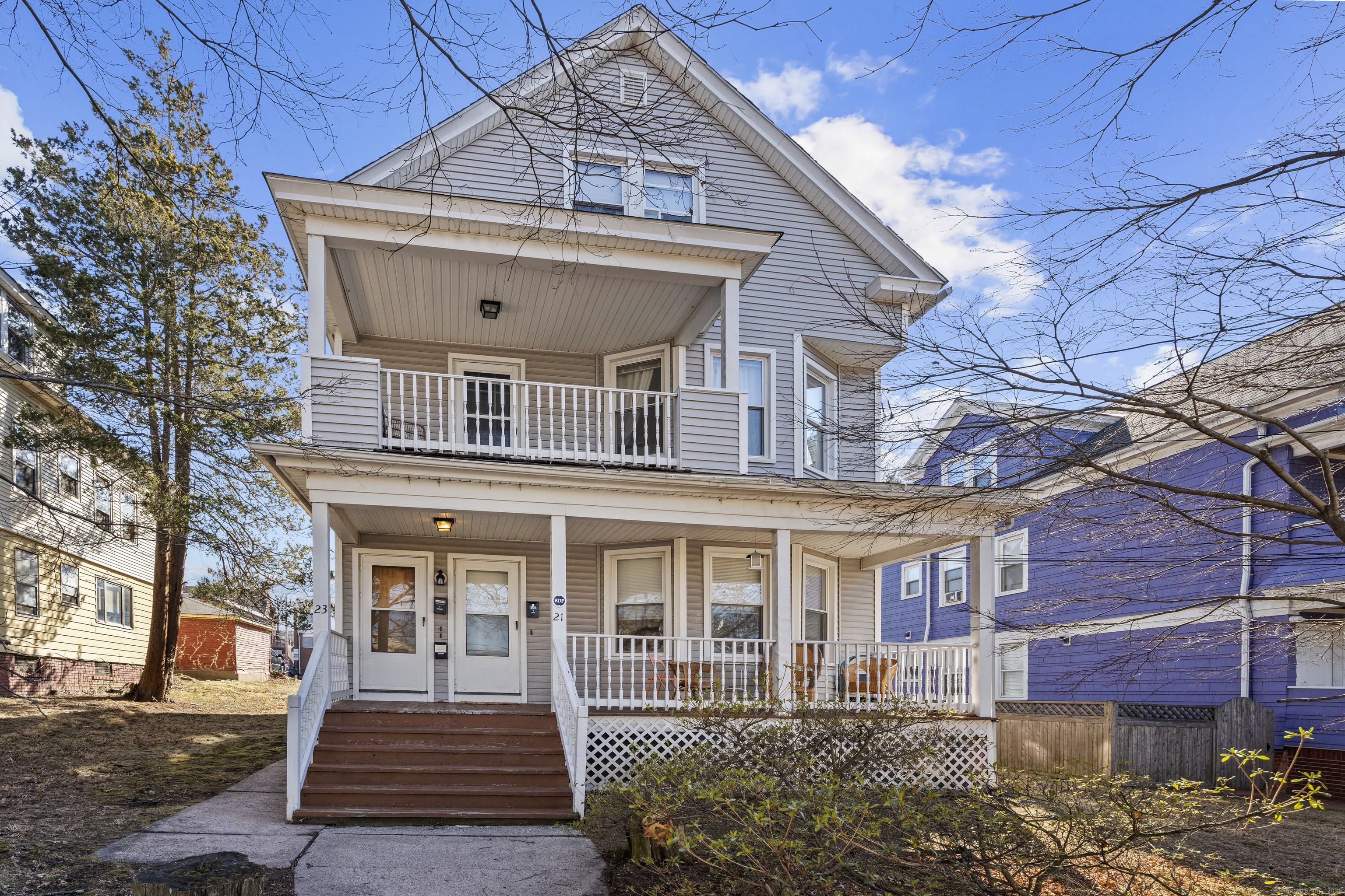 Sheldon Terrace, New Haven, Connecticut - 6 Bedrooms  
3 Bathrooms  
14 Rooms - 