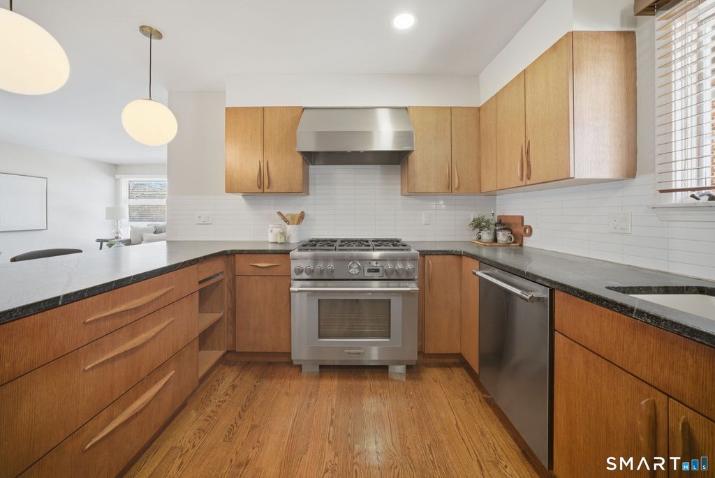 Photo of 1719 Asylum Avenue, West Hartford, CT 06117 (MLS # 24157475)