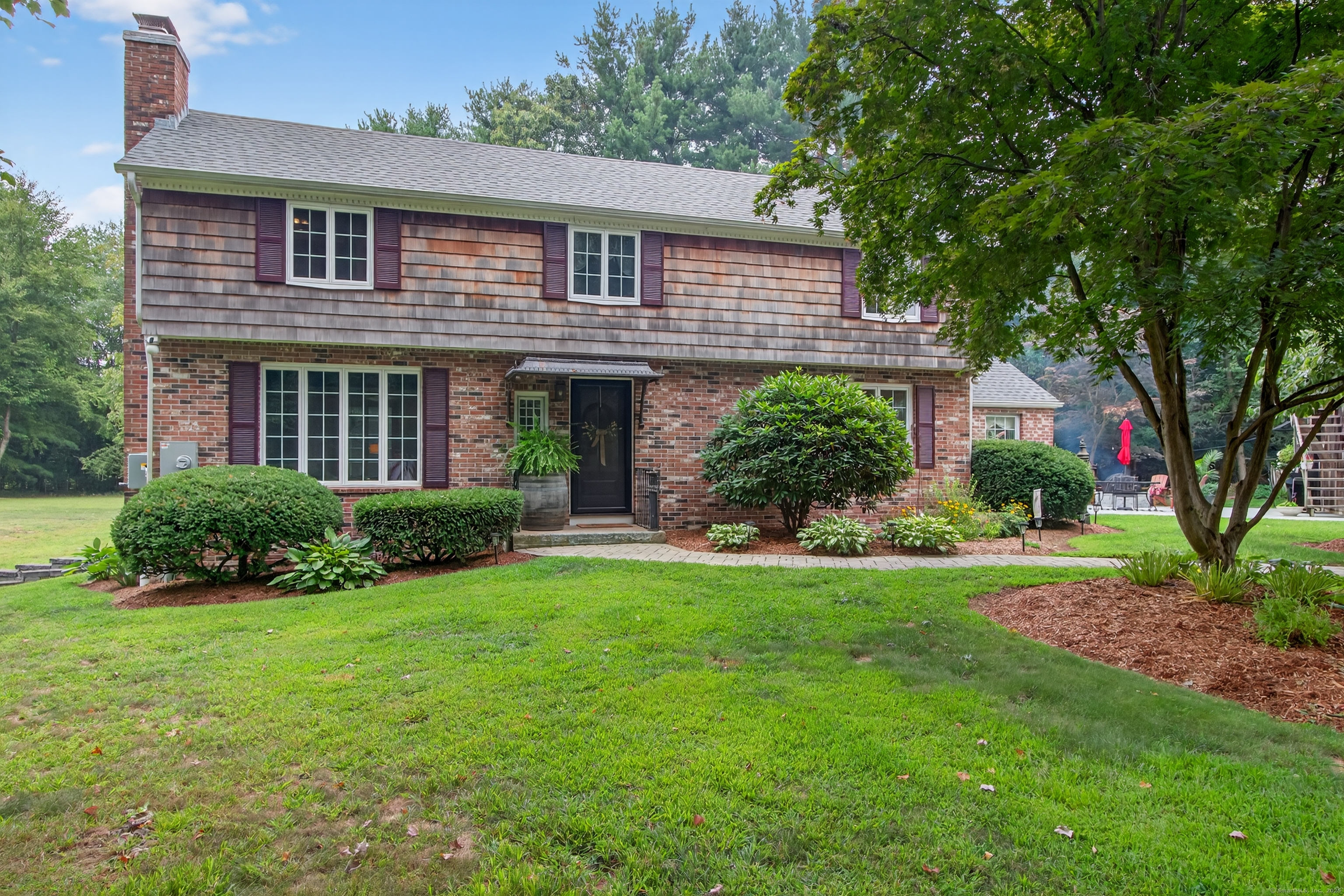 10 Woodland Hollow Street