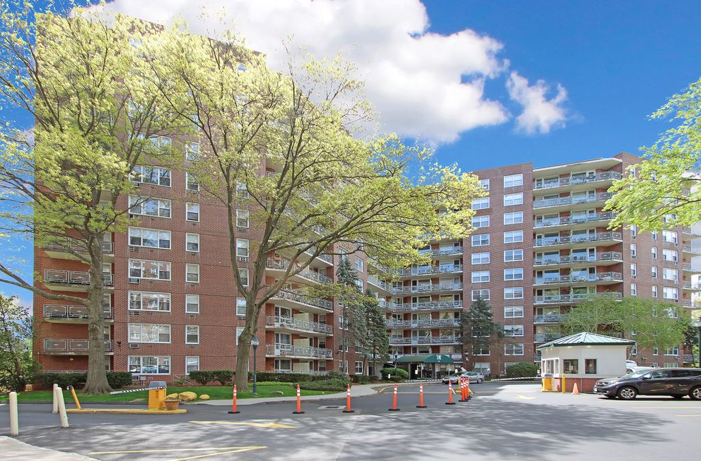 Photo of 71 Strawberry Hill Avenue #APT 118, Stamford, CT 06902 (MLS # 24141473)