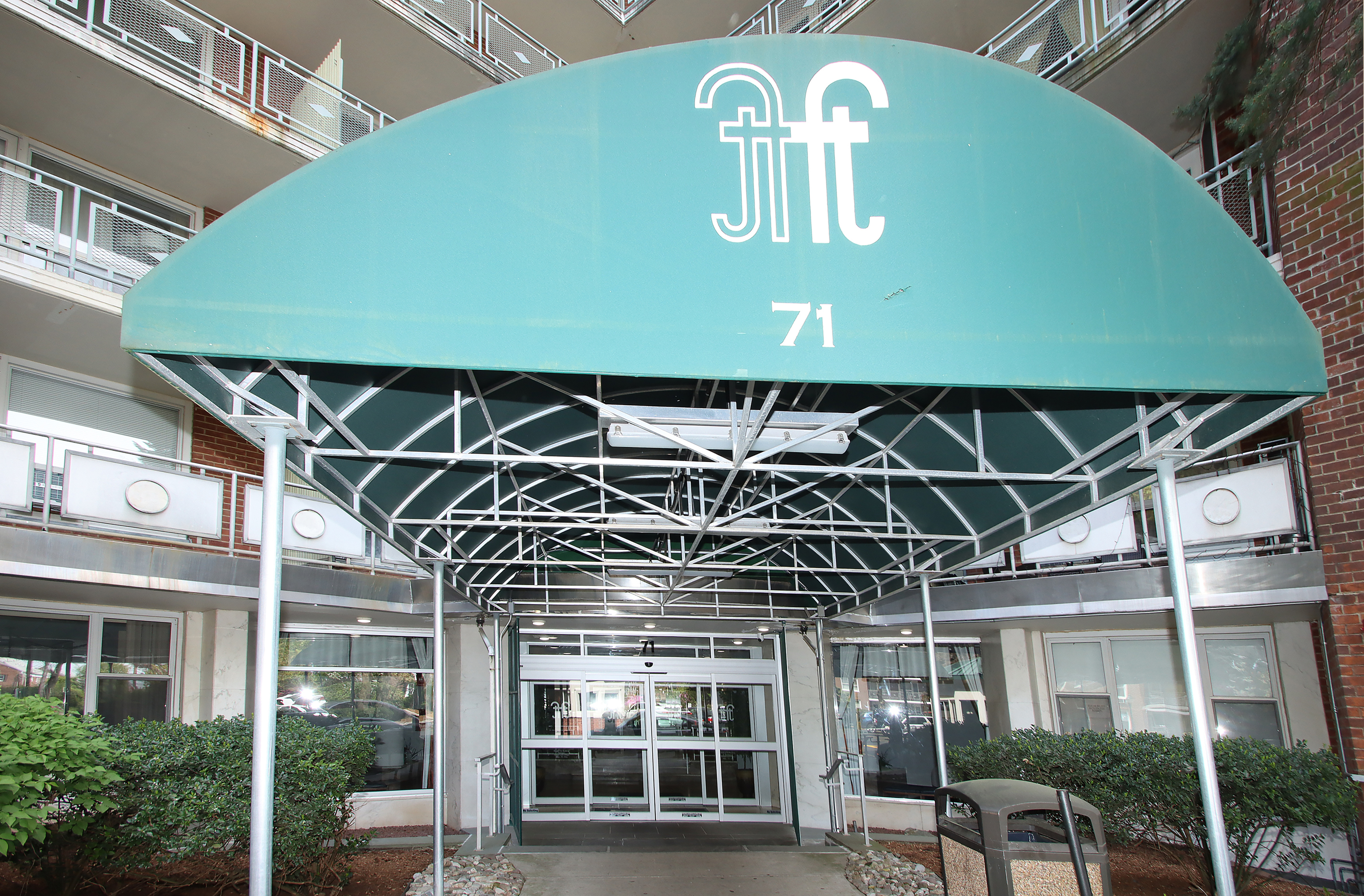 71 Strawberry Hill Avenue APT 118