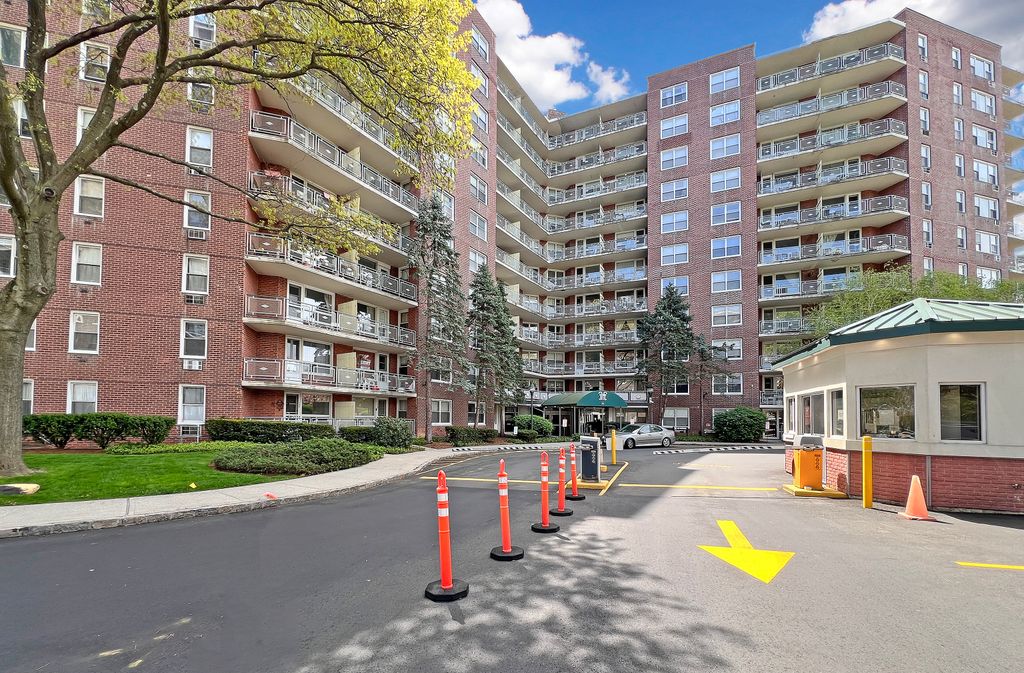 Photo of 71 Strawberry Hill Avenue #APT 118, Stamford, CT 06902 (MLS # 24141473)