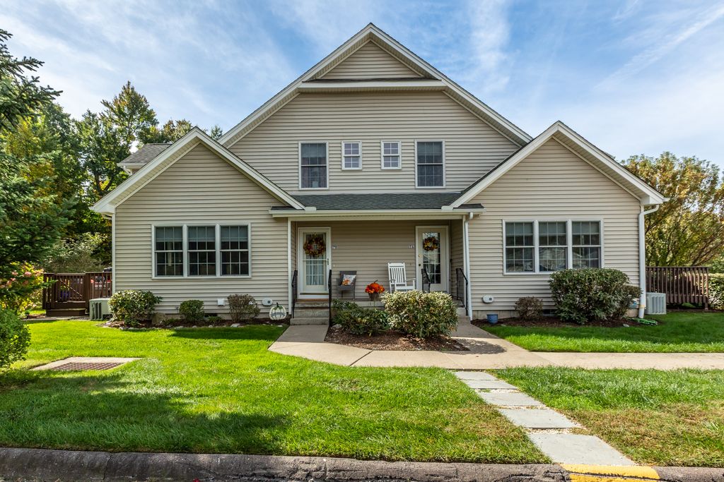 Photo of 7 Reggie Way #B, East Windsor, CT 06016 (MLS # 24132984)