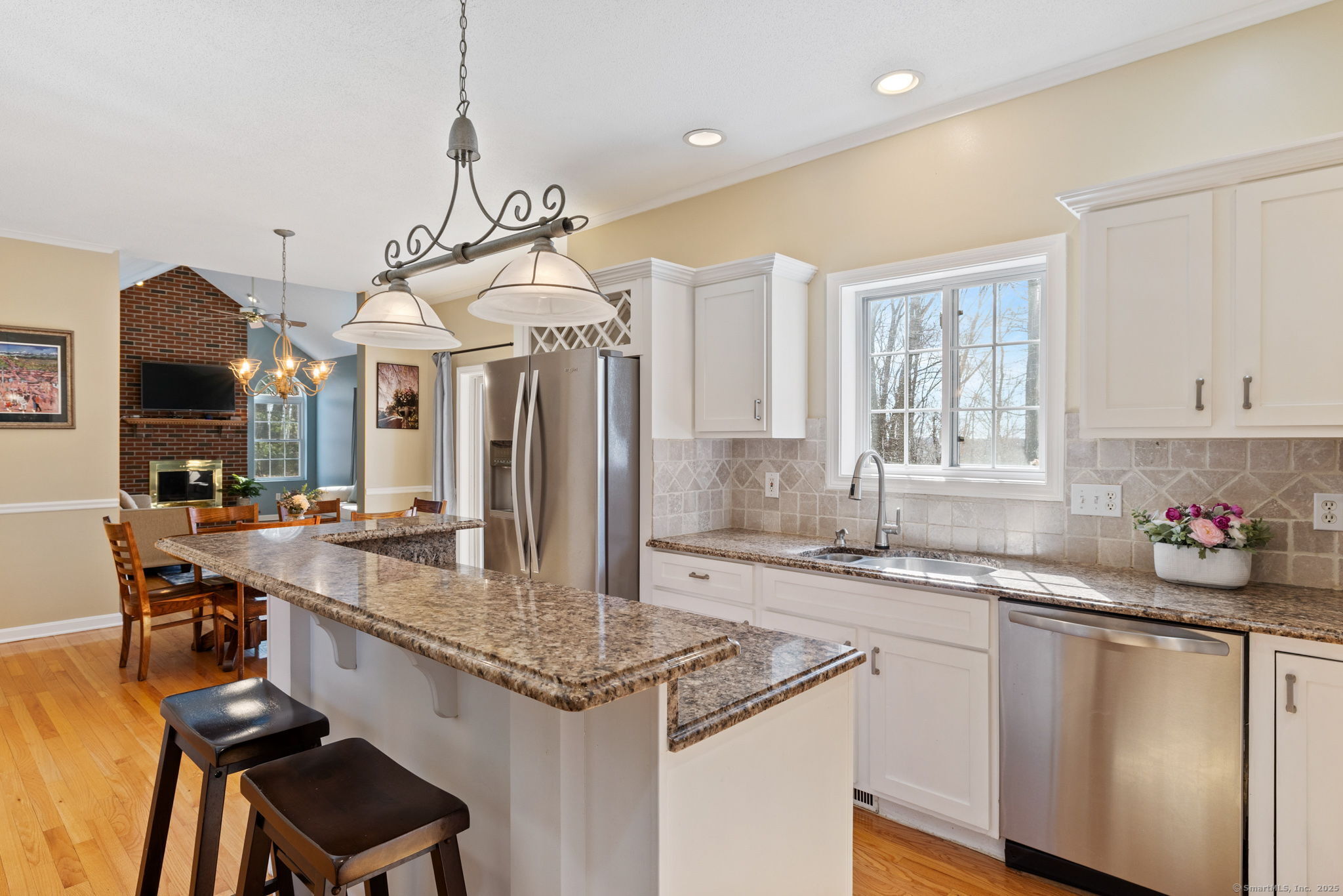 33 Roxbury Court, Cheshire, Connecticut image 6
