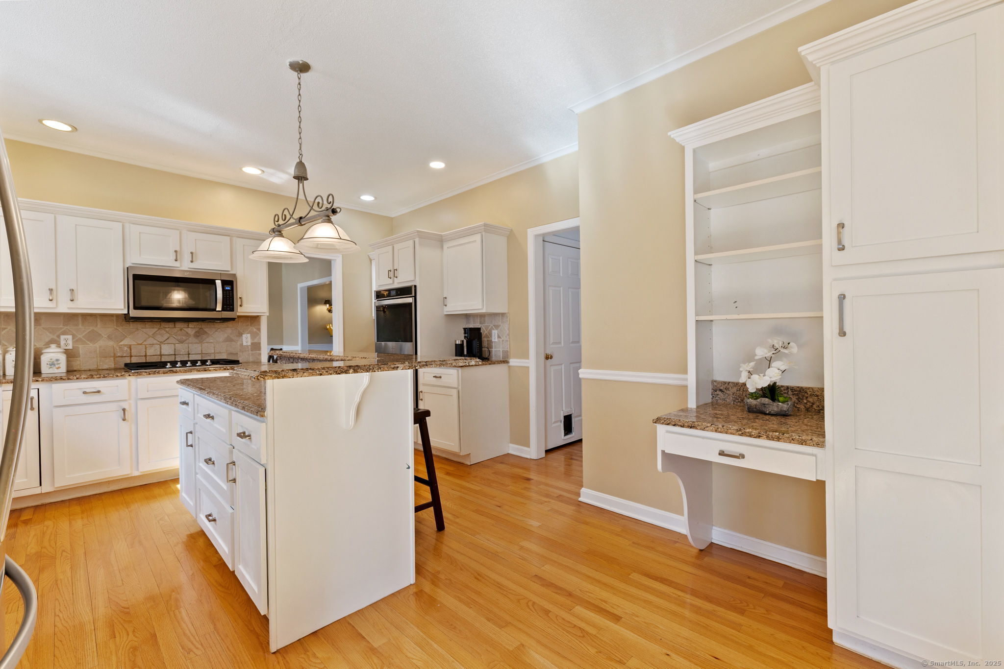 33 Roxbury Court, Cheshire, Connecticut image 10