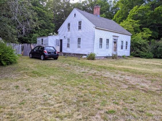 Property for Sale at 131 Glenwood Road, Clinton, Connecticut - Bedrooms: 3 
Bathrooms: 1 
Rooms: 8  - $250,000