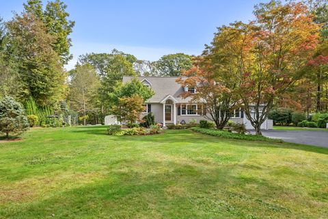 8 Karen Drive New Fairfield CT 06812