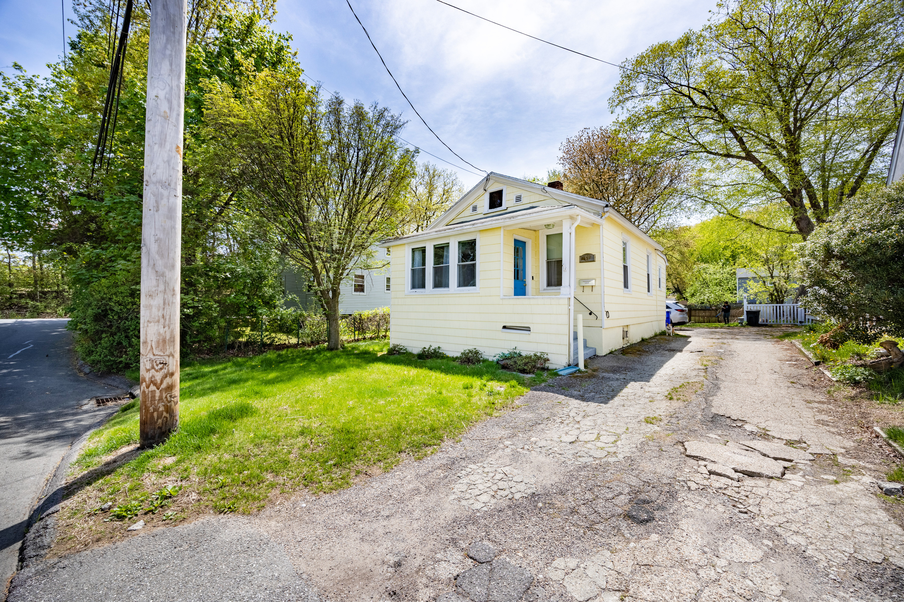 Property for Sale at Sunnyridge Avenue, Fairfield, Connecticut - Bedrooms: 1 
Bathrooms: 1 
Rooms: 4  - $370,000