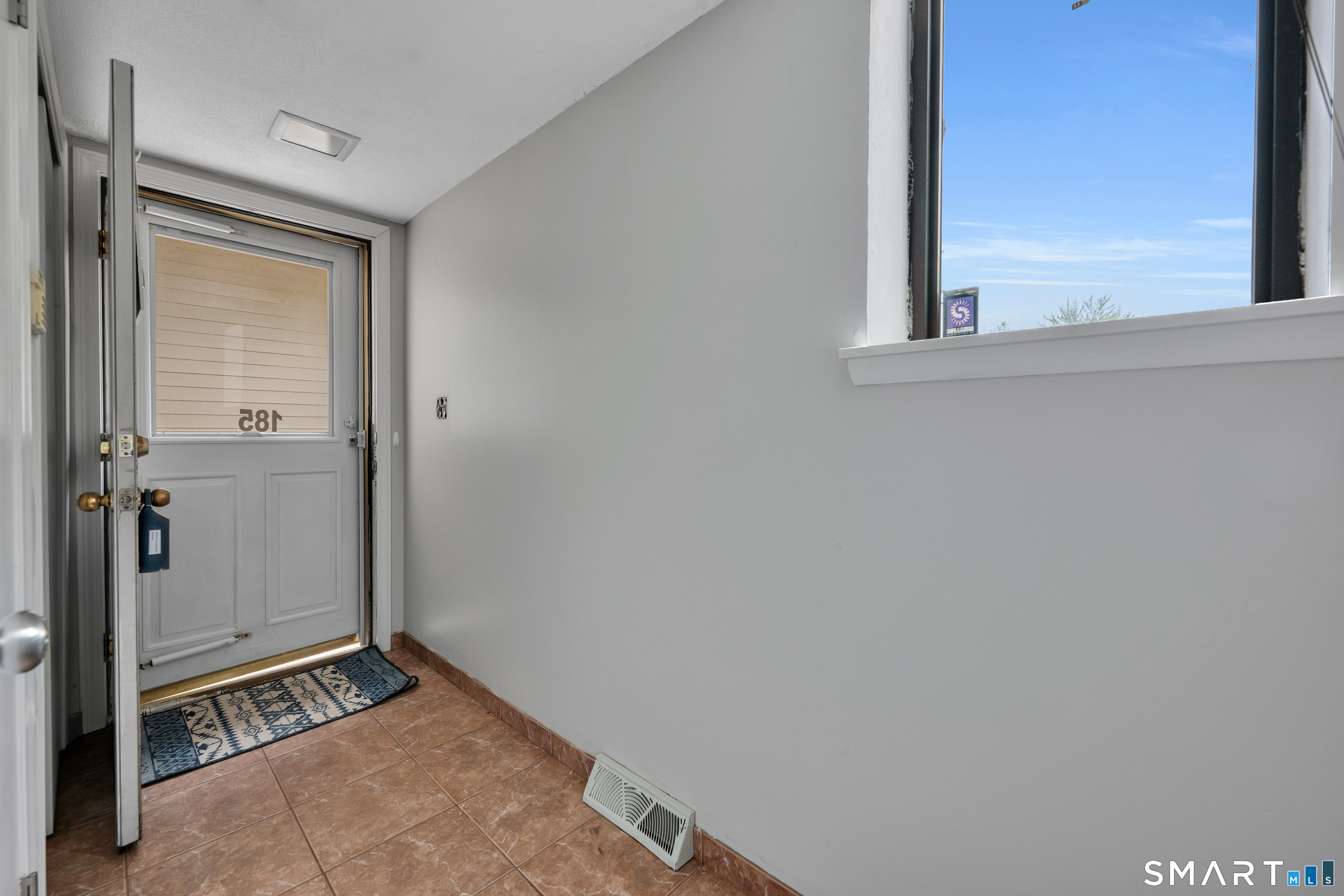 185 Spring Street 185