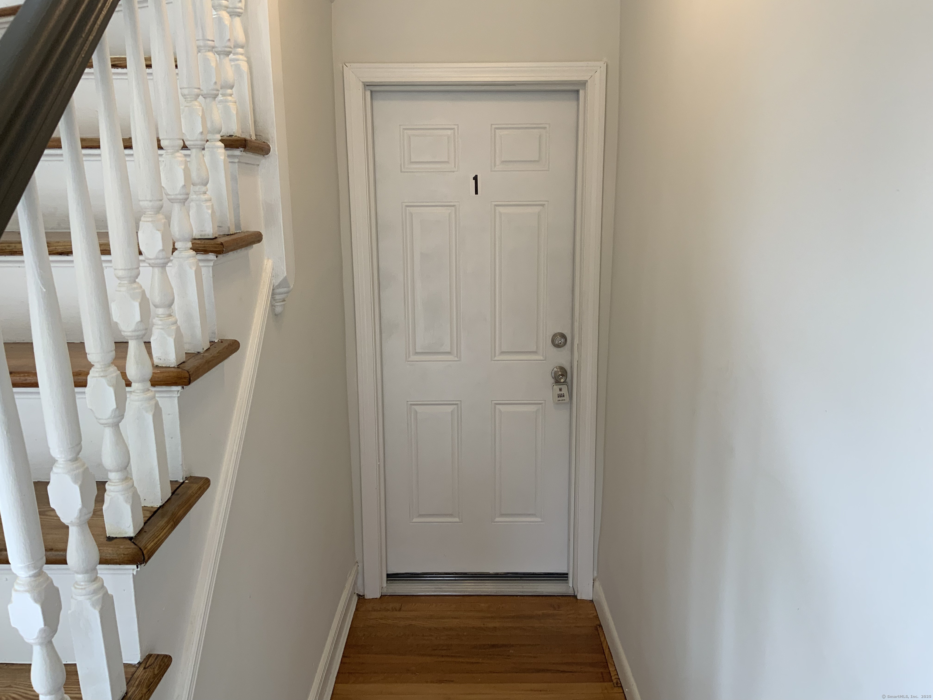 East Hartford, Connecticut 06108, United States, 2 Bedrooms Bedrooms, ,1 BathroomBathrooms,Residential,Active,212641