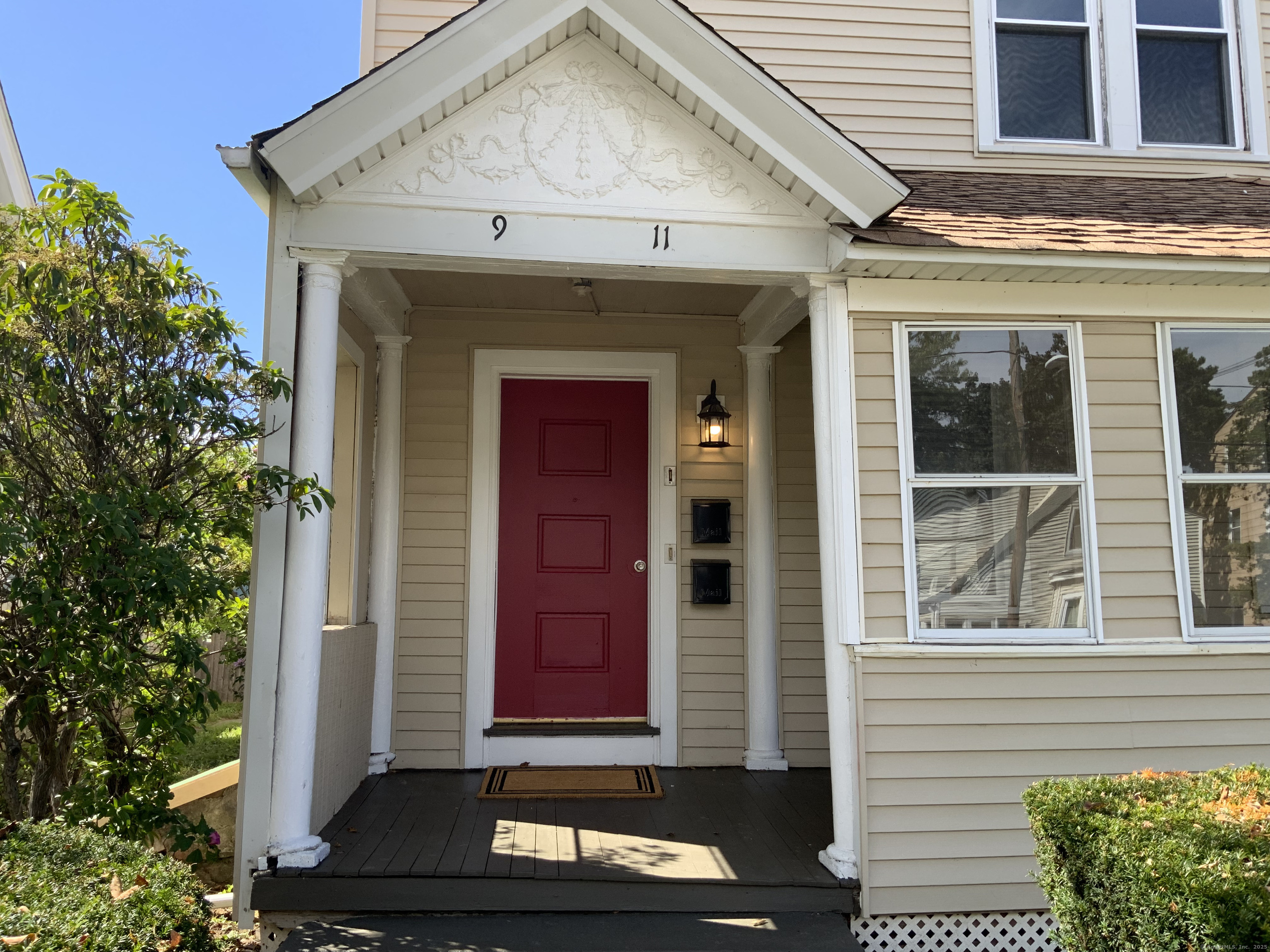 East Hartford, Connecticut 06108, United States, 2 Bedrooms Bedrooms, ,1 BathroomBathrooms,Residential,Active,212641