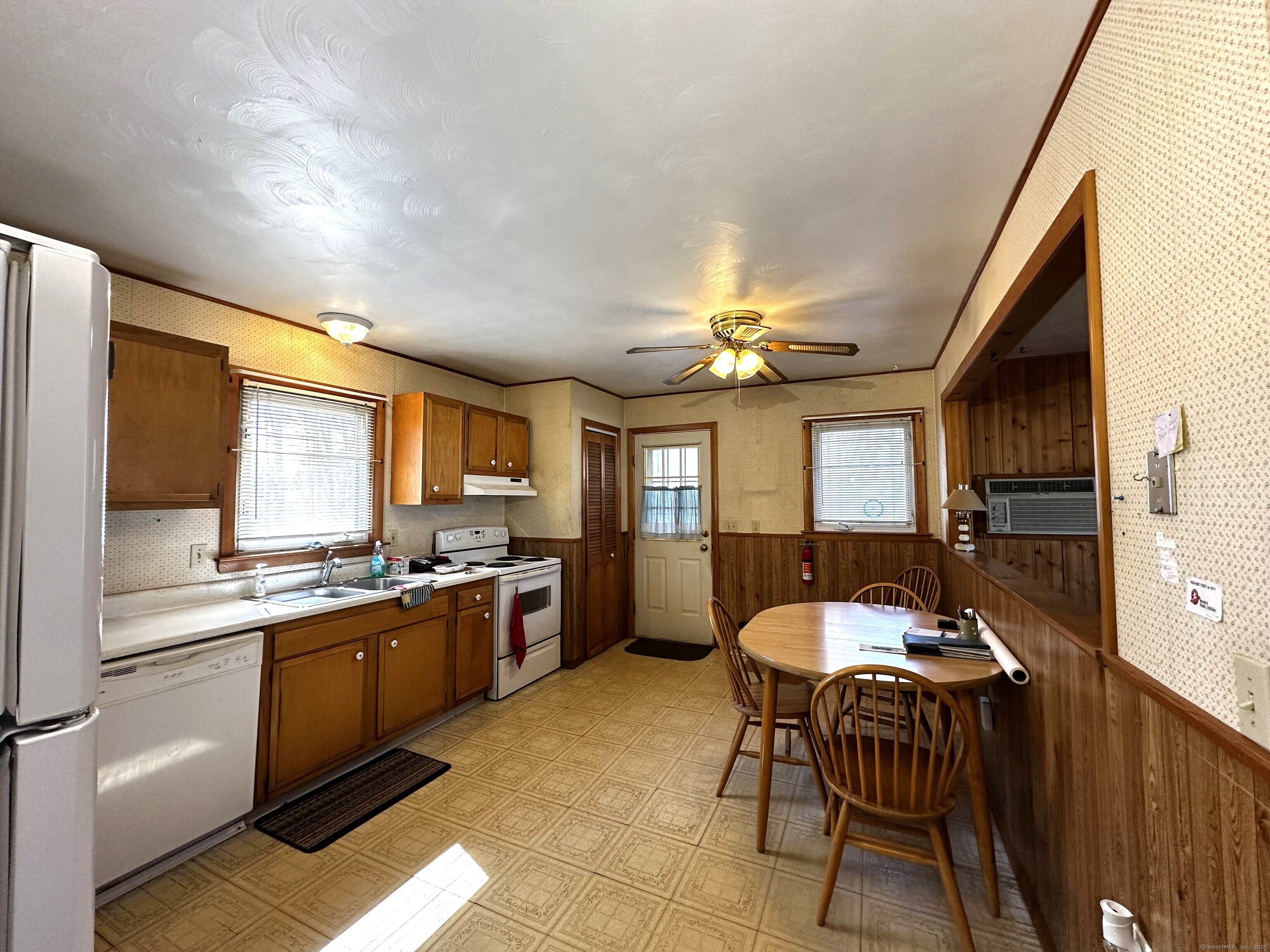 20 Aspen Court, Norwich, Connecticut image 6