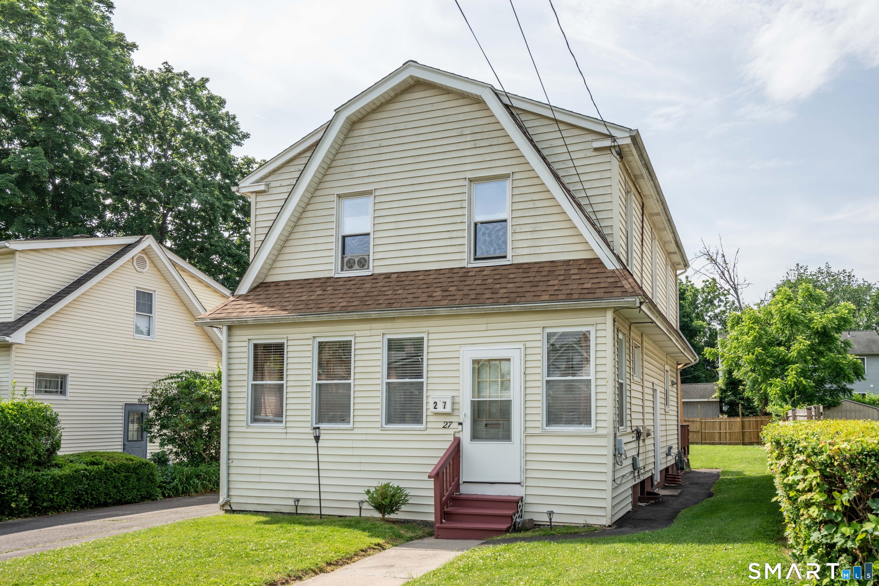 27 Rosemont Avenue