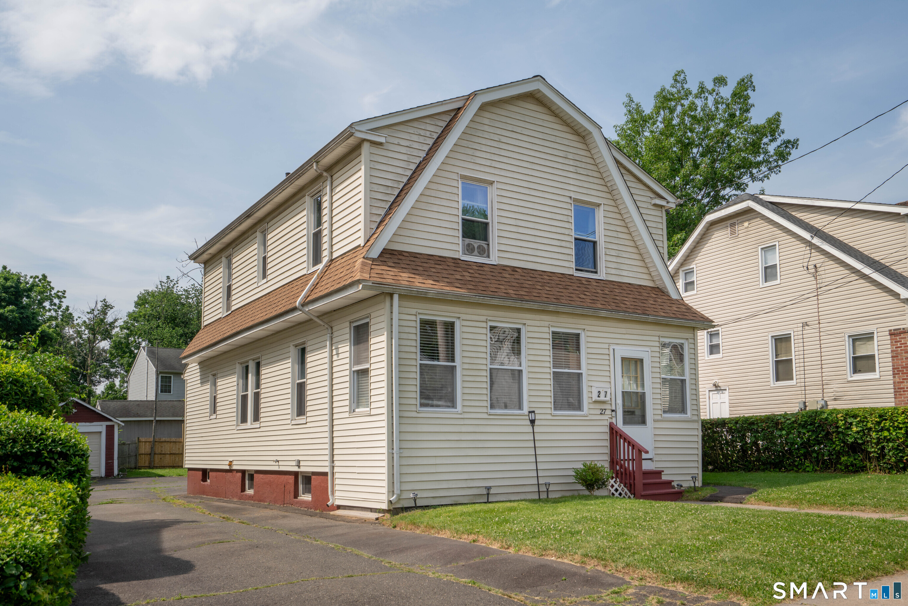 27 Rosemont Avenue