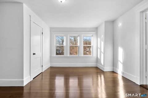 Tiny photo for 21 Richmond Avenue, New Haven, CT 06515 (MLS # 24151578)