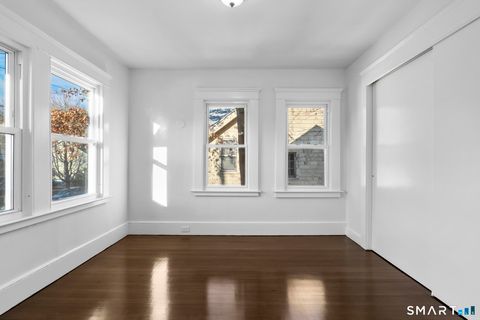 Tiny photo for 21 Richmond Avenue, New Haven, CT 06515 (MLS # 24151578)