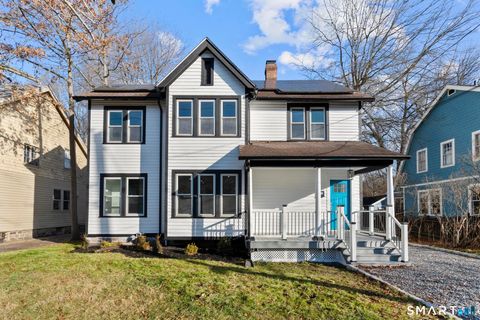 Photo of 21 Richmond Avenue, New Haven, CT 06515 (MLS # 24151578)