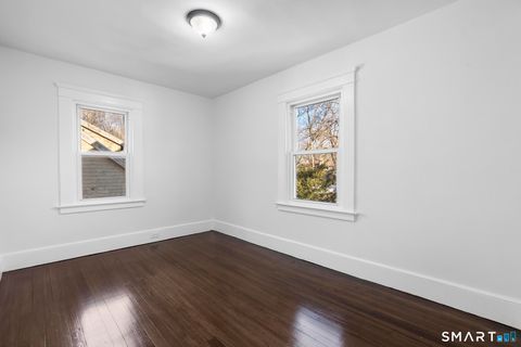 Tiny photo for 21 Richmond Avenue, New Haven, CT 06515 (MLS # 24151578)