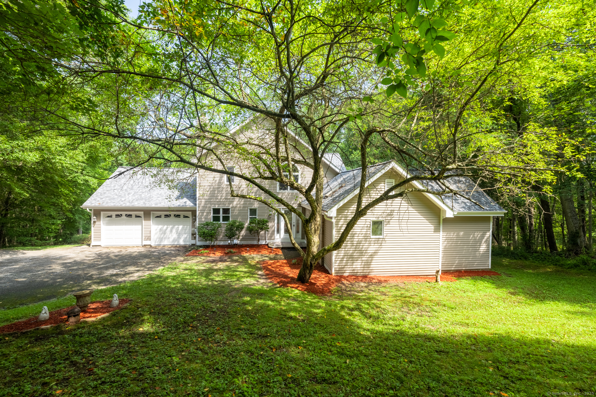 8 Pebble Lane, New Milford, Connecticut image 2