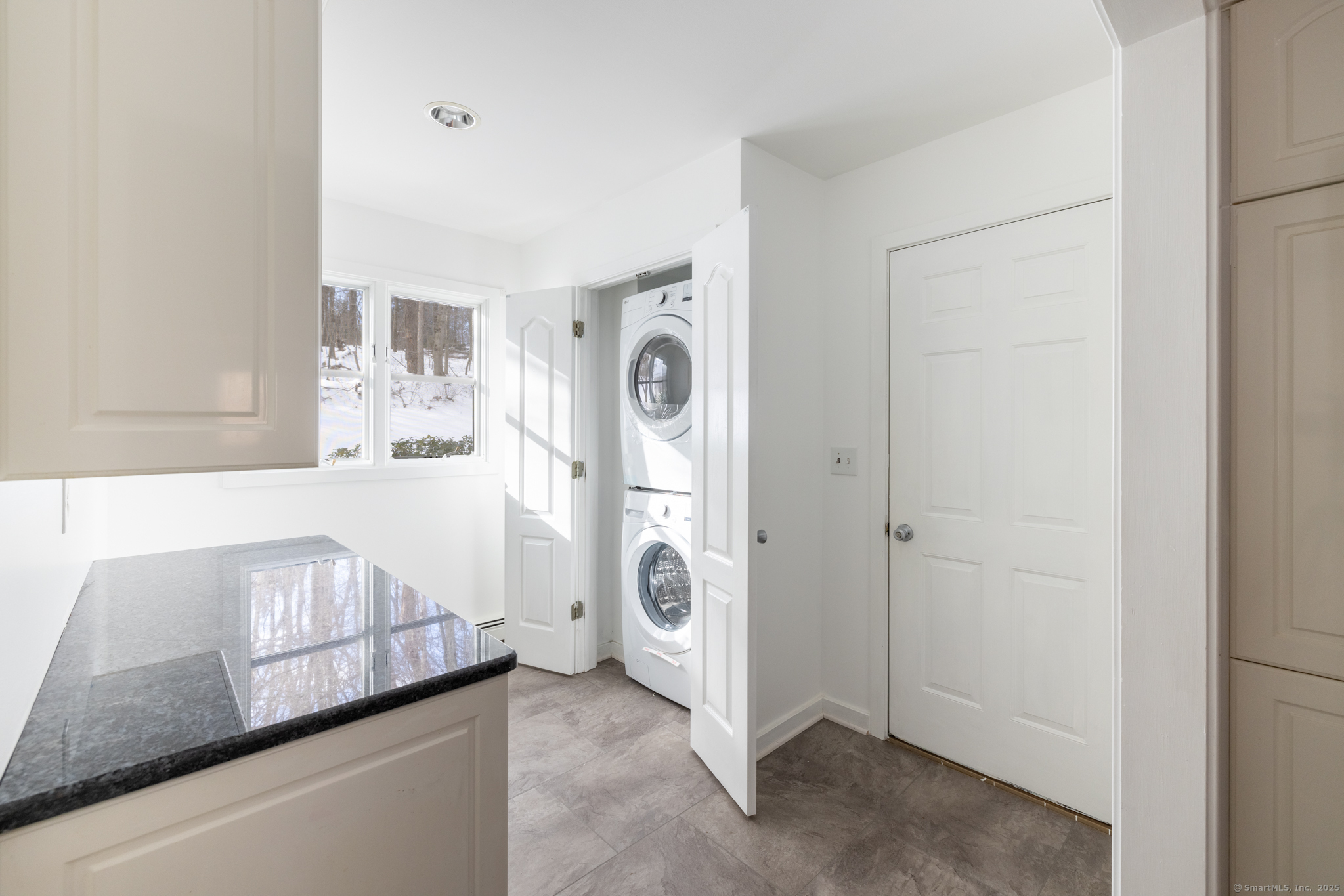 8 Pebble Lane, New Milford, Connecticut image 6