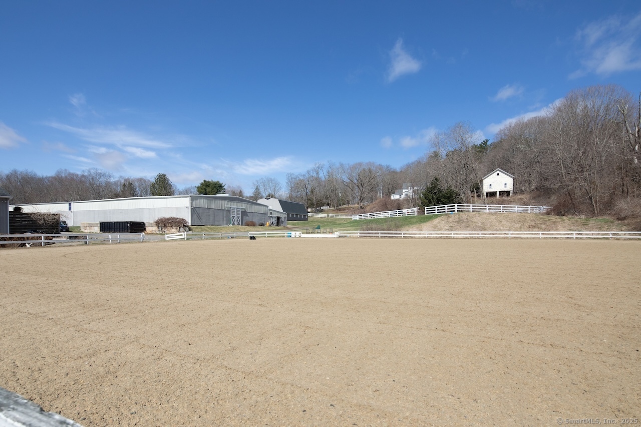 1233 Bantam Road